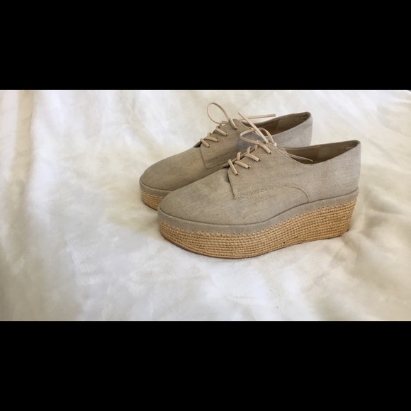 Stuart Weitzman Espadrille Shoe - Picture 2 of 4